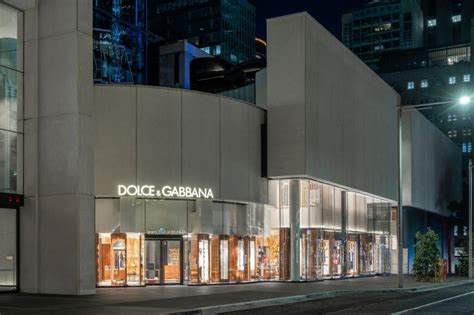 dolce gabbana flagship store milano who|dolce e gabbana vestiti.